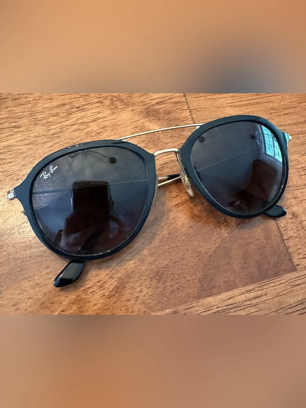 Classic Black Round Metal-Trim Sunglasses